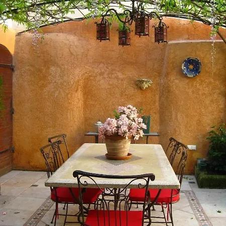 Le Clos Du Rempart 5* Avignon