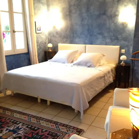 Le Clos Du Rempart Bed & Breakfast